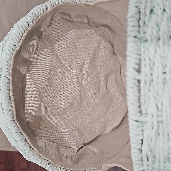 Mia & tess sea glass green round rattan purse - Picture 6 of 11